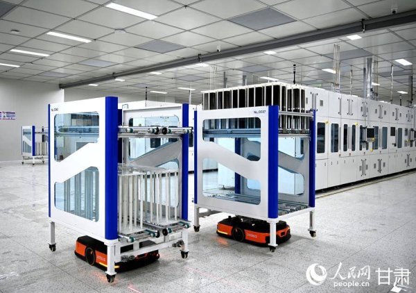 亚晶金融 绿电新丝路｜向绿而行 甘肃酒泉：产业升级“风光无限”